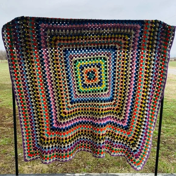 Vintage Granny Square Afghan Blanket - Picture 2 of 4